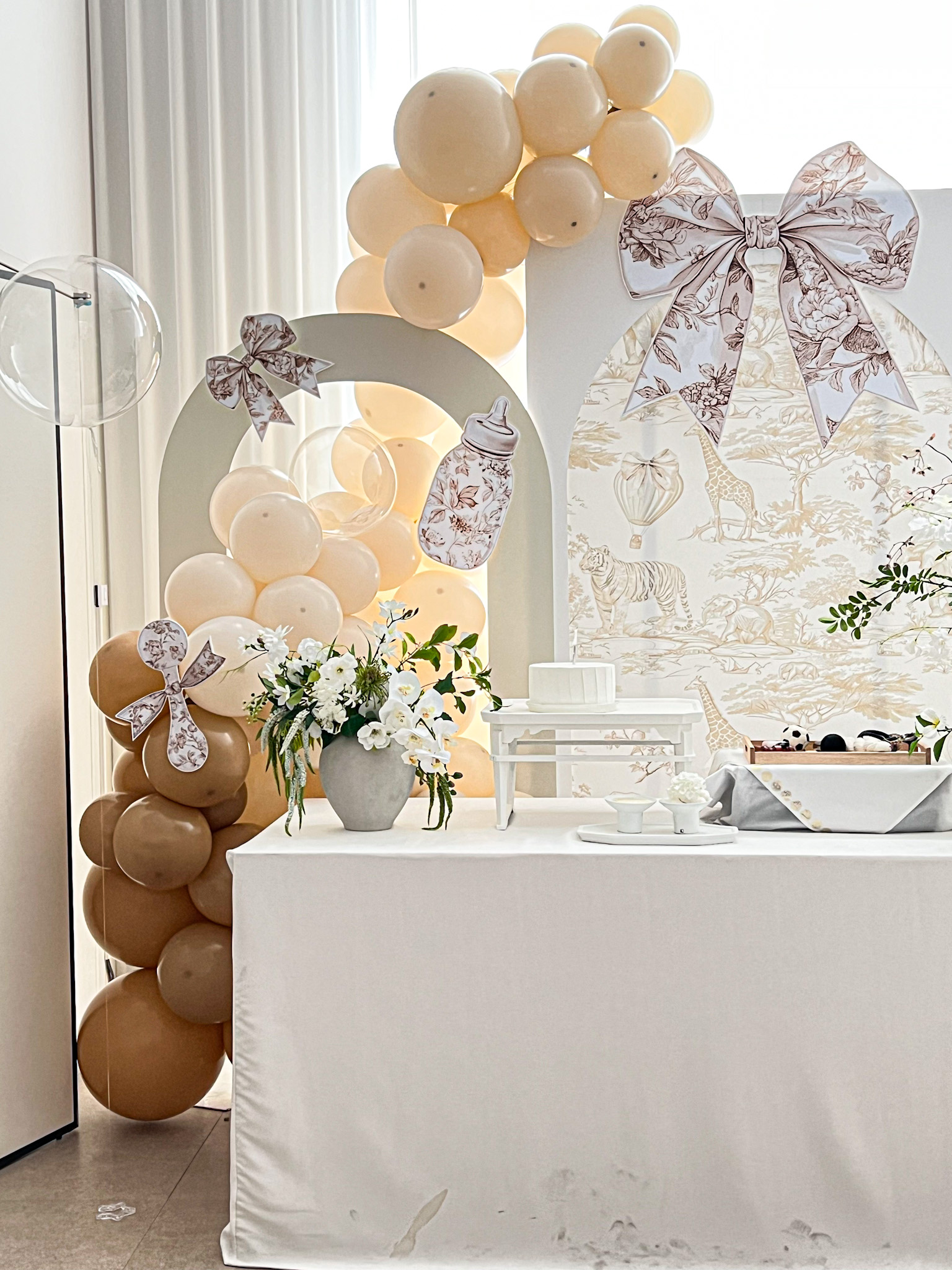 클래식 톤의 감각적인 돌잔치 풍선장식 상세이미지 2