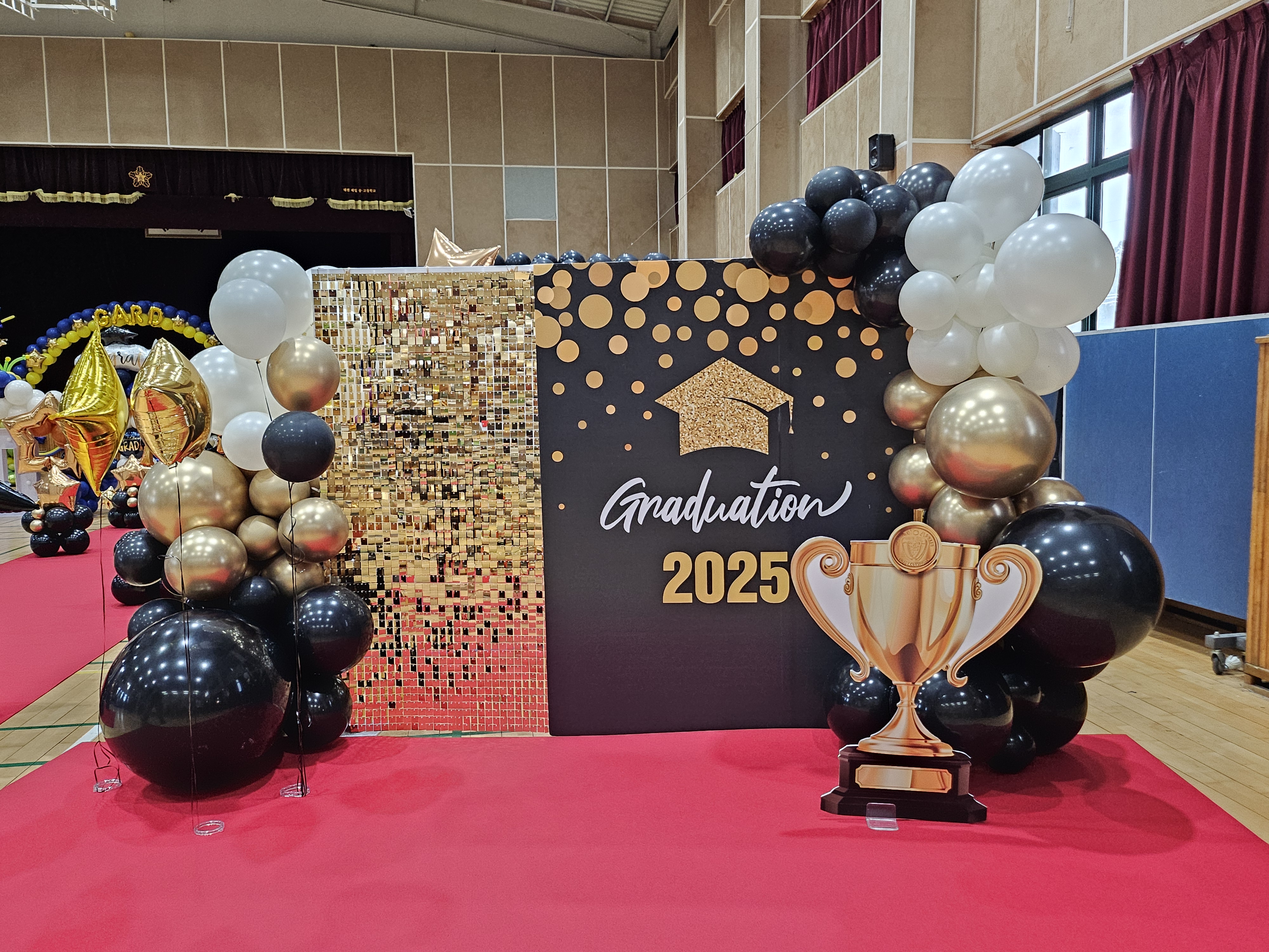 블랙&골드 졸업 포토존 상세이미지 2