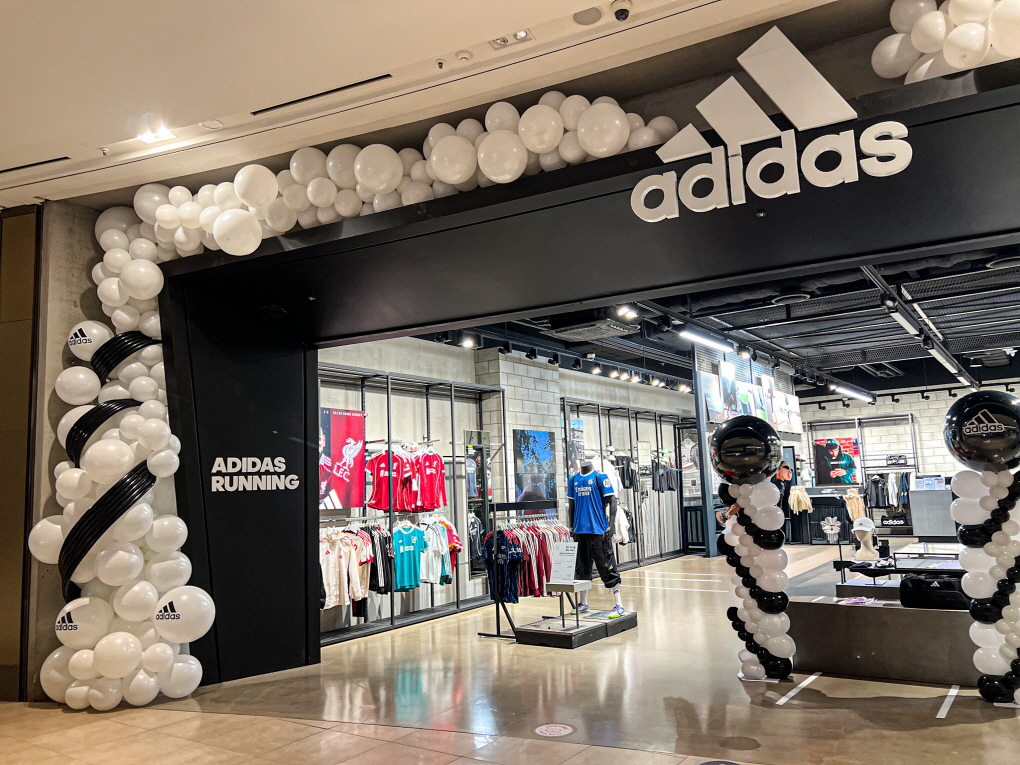 아디다스 매장 런칭 이벤트 풍선 장식 상세이미지 5