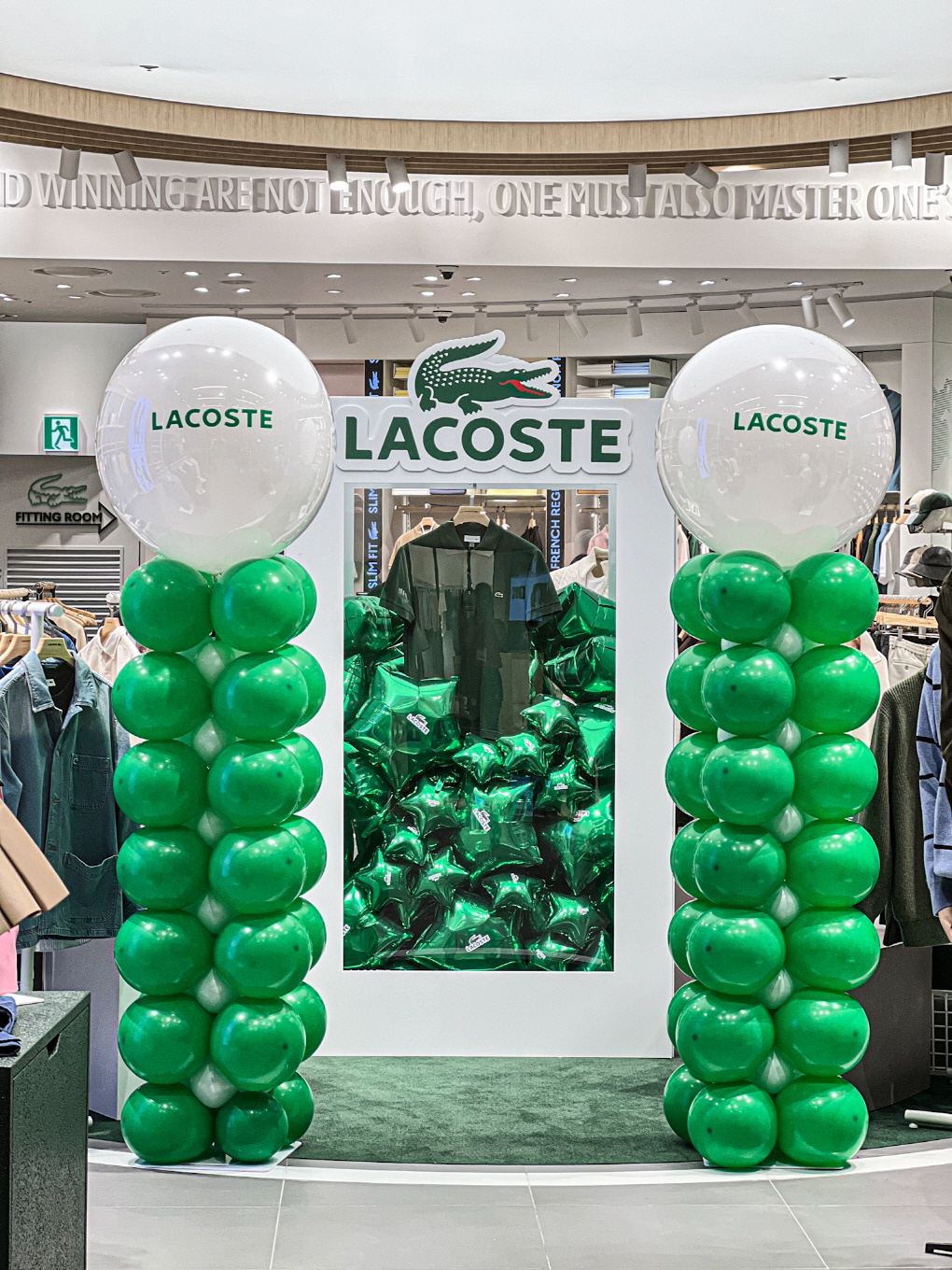 라코스테 브랜드 매장 풍선 장식 상세이미지 1