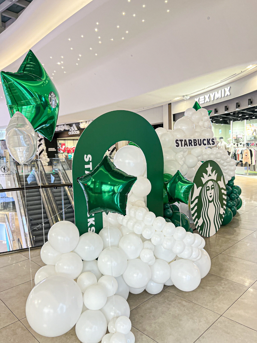 스타벅스 브랜드 프로모션 풍선 포토존 상세이미지 6