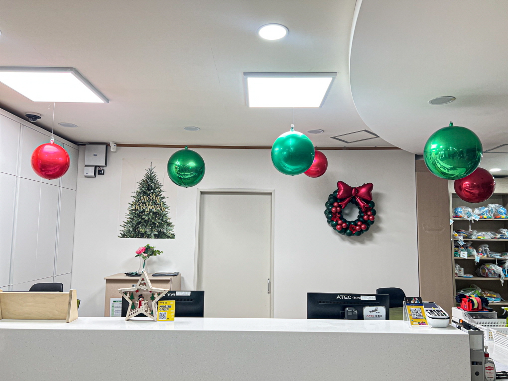 공공 육아기관을 위한 크리스마스 시즌 공간 연출 상세이미지 4