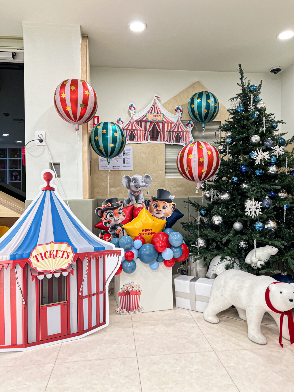 강동구 아이맘 천호2동점 크리스마스 공간 연출 상세이미지 2