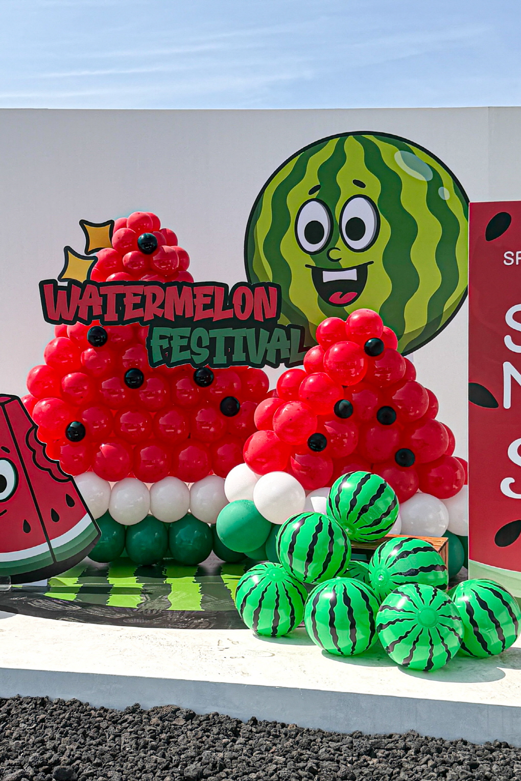 수박축제 포토존 │ 여름 시즌 맞춤 캐릭터 벌룬 연출 상세이미지 3
