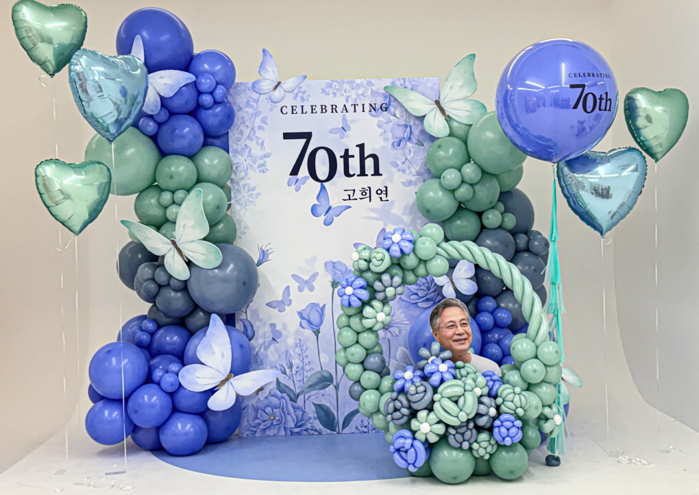 칠순잔치 포토존 │ 프리미엄 플라워 벌룬 연출 상세이미지 1